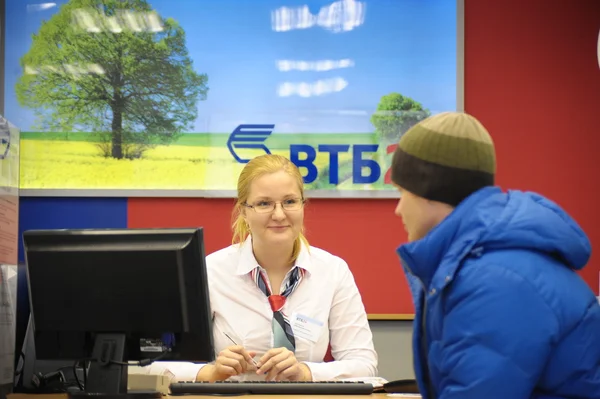 Teller-Operationist at VTB 24 — Stock Photo, Image