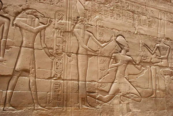 古代埃及绘画的宫殿墙壁上 — 图库照片