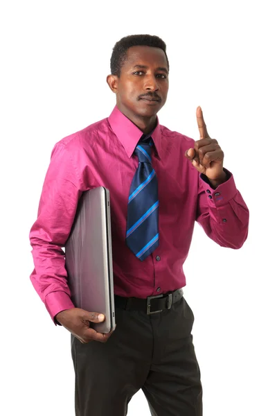 Schwarzer afroamerikanischer Geschäftsmann mit Krawatte und Computer — Stockfoto