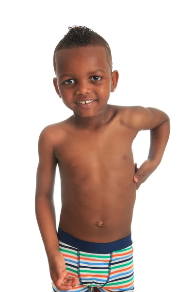 Afro-americano niño sin camisa pelo rizado negro aislado — Foto de Stock