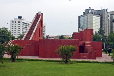 astronomik araç jantar mantar