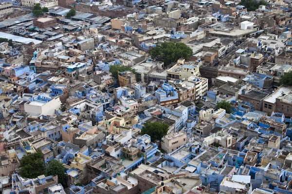 Вид с воздуха на крыши синего города Джодхпур — стоковое фото