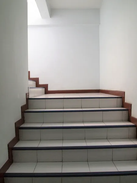 Σκάλες για τον δεύτερο όροφο — Φωτογραφία Αρχείου