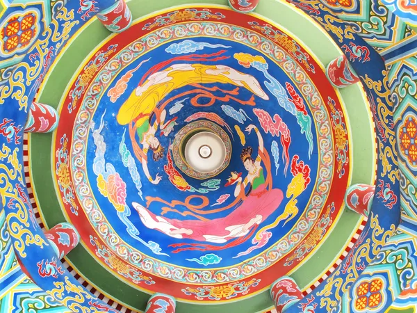 Porzellanmalereien am Tempel — Stockfoto