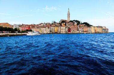 Rovinj, Hırvatistan mavi denizle çevrili ortaçağ şehir
