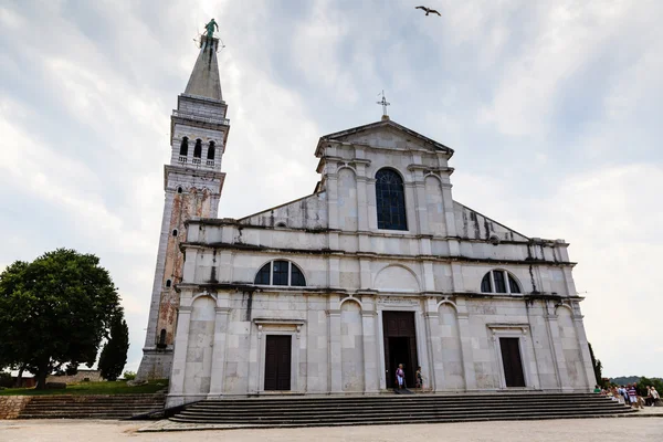 Saint euphemia kathedraal in rovinj, Kroatië — Stockfoto