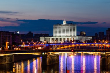 Beyaz Saray ve Moskova Nehri setin gece, Rusya Federasyonu