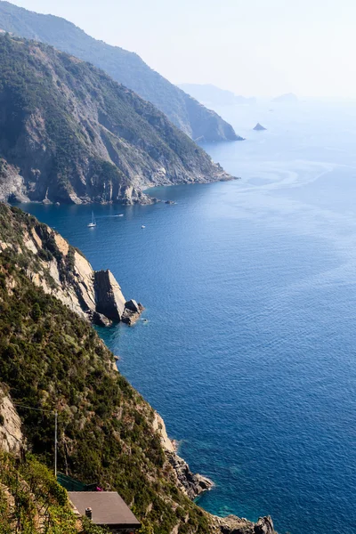 Krásné pobřeží Cinque Terre, Itálie — Stock fotografie