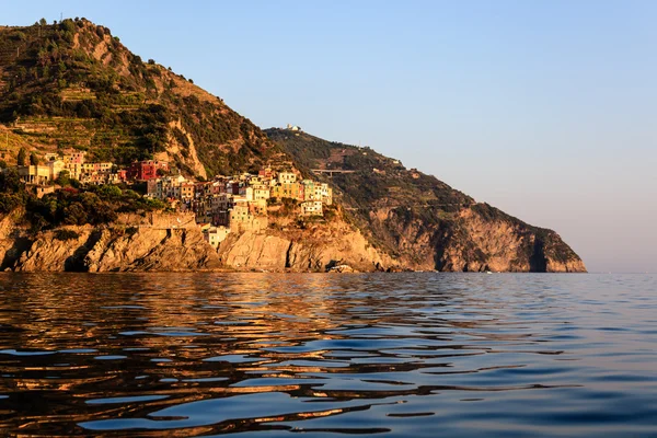 在 Manarola 村的五渔村，意大利的日落 — 图库照片