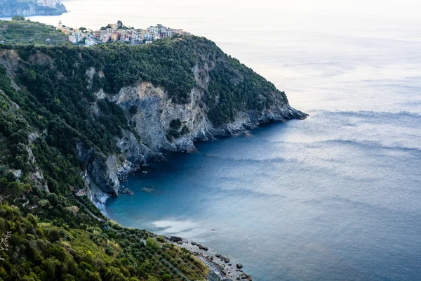Villaggio di Corniglia al mattino, Cinque Terre, Italia — Foto Stock