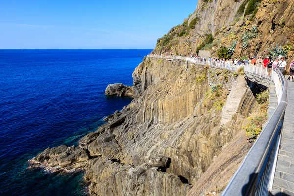 Love Road tra Manarola e Riomaggiore alle Cinque Terre, Ital — Foto Stock