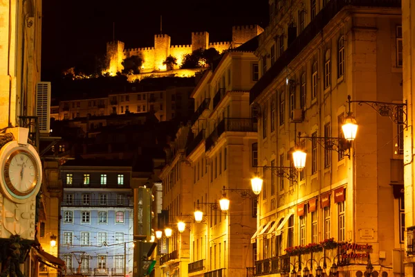 Castello di Sao Jorge dopo il tramonto a Lisbona, Portogallo — Foto Stock