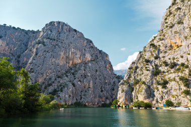 Kanyon dağ Nehri yakınında split, Hırvatistan