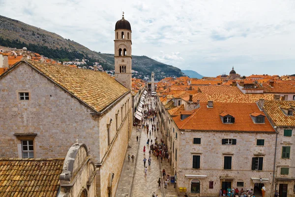 Panoramautsikt över dubrovnik från stadens murar, Kroatien — Stockfoto