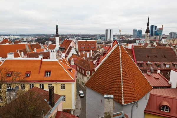 Panoramautsikt över gamla stan i tallinn ovanifrån, Estland — Stockfoto