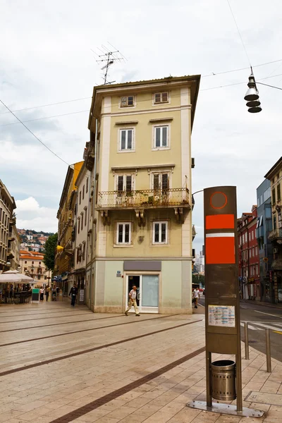 Náměstí v centru města rijeka v Chorvatsku — Stock fotografie