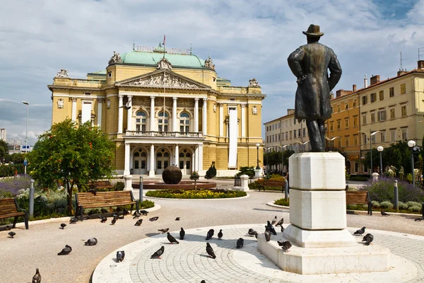 Kasalisni Park and Theater Building in Rijeka, Croatia — Stock Photo, Image