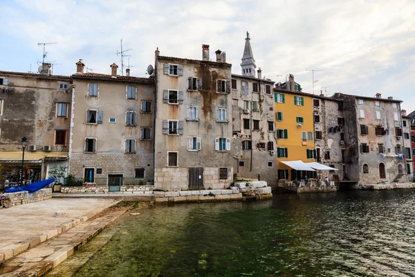 Régi város Rovinj alkonyatkor, Horvátország — Stock Fotó