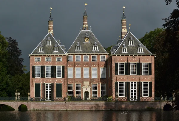 Castelul Duivenvoorde din Voorschoten . — Fotografie, imagine de stoc