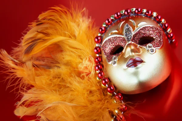 Украшенная карнавальная маска — стоковое фото
