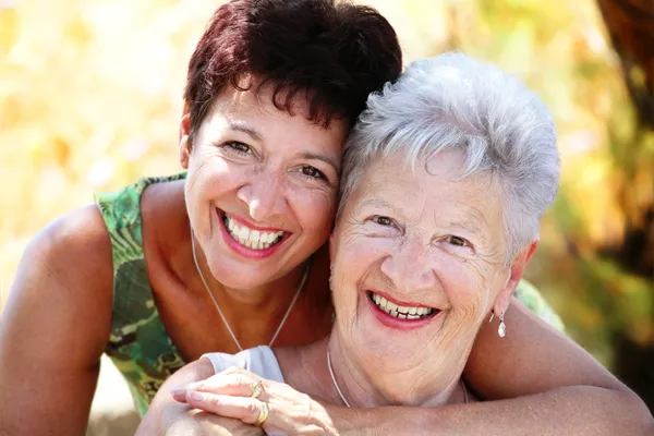 Beautiful senior mother and daughter — Stock Photo, Image