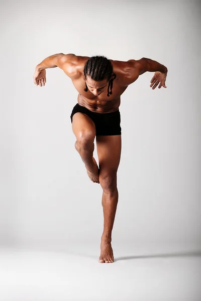 Joven bailarina masculina —  Fotos de Stock