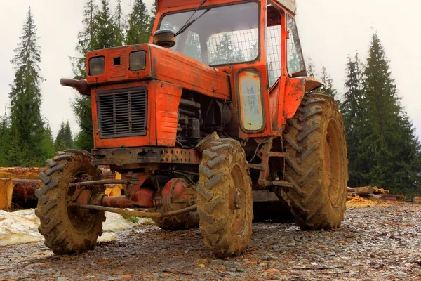 Pomarańczowy traktor — Zdjęcie stockowe
