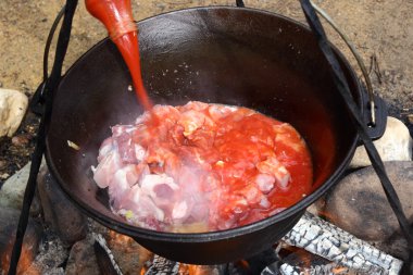 osso buco hazırlanıyor