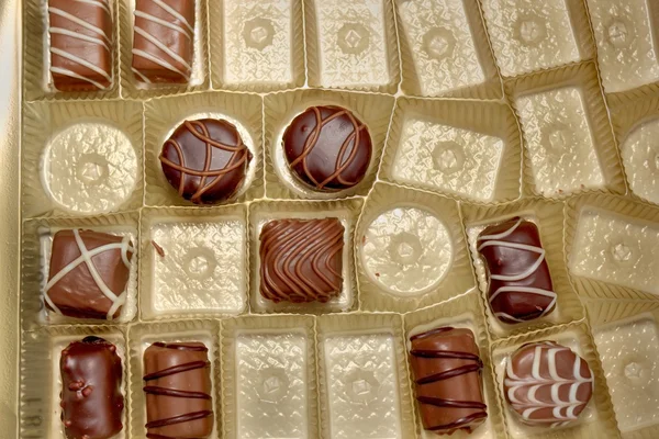 部分的に食べられるキャンディー ボックス — ストック写真