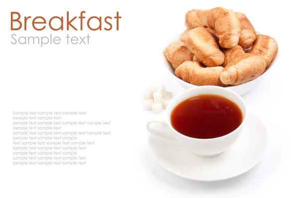 Croissants mit Tee und Zucker — Stockfoto