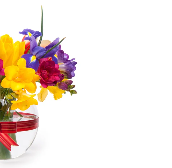 Hermosas flores de primavera en un vaso —  Fotos de Stock