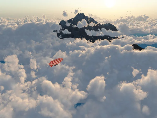 Полет над облаками на дирижабле — стоковое фото