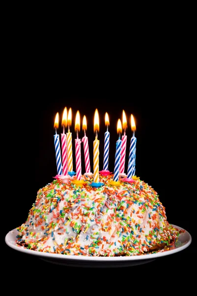 Pastel de cumpleaños con velas — Foto de Stock