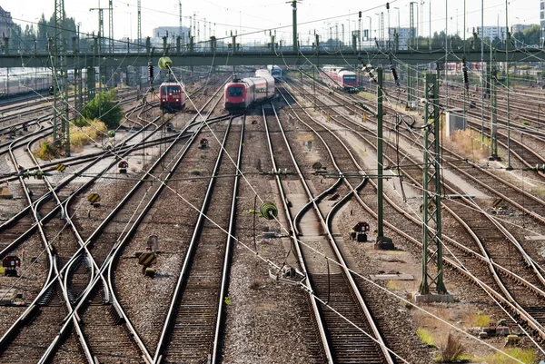 Många skenor — Stockfoto