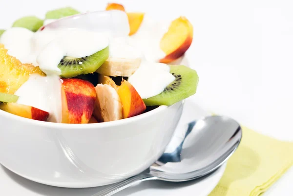 Taça de frutas frescas e iogurte V2 — Fotografia de Stock