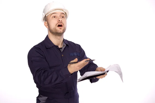 Retrato de un constructor con casco blanco sobre fondo blanco —  Fotos de Stock
