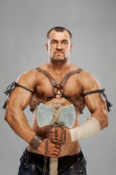 Muskulöses männliches Porträt eines antiken Kriegers — Stockfoto