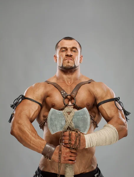 Muskulöses männliches Porträt eines antiken Kriegers — Stockfoto