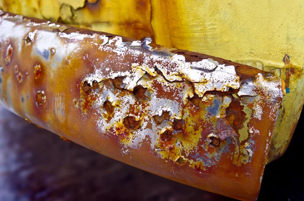 Rusty car detail with color drop off — Stock Photo, Image
