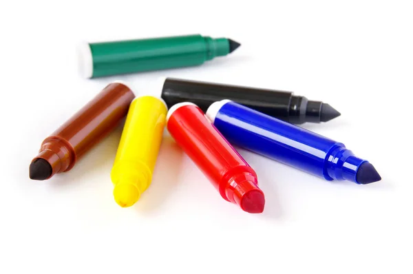 Bolígrafos multicolores de punta blanda aislados sobre fondo blanco —  Fotos de Stock