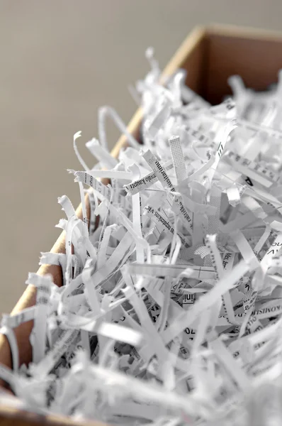 Tiras de papel de uma trituradora — Fotografia de Stock