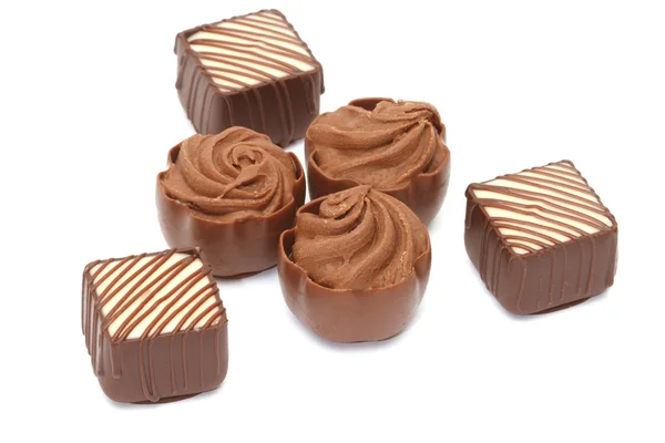 白を基調としたチョコレートのプラリネ — ストック写真