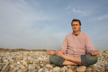 plaj meditasyon