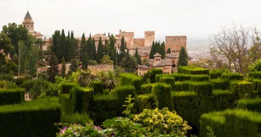 granada Elhamra Sarayı içinde generalife bahçeleri