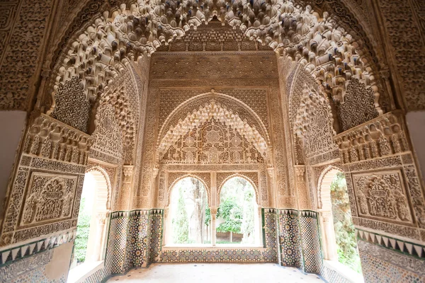 Innenhof des Löwen-Zimmers Detail aus dem Alhambra-Palast — Stockfoto