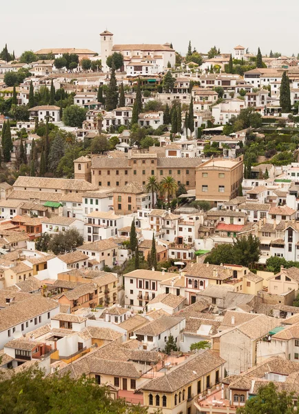 Albaicin av Granada sett fra Alhambrapalasset – stockfoto