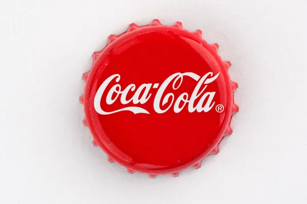 Coca cola uzávěrem — Stock fotografie