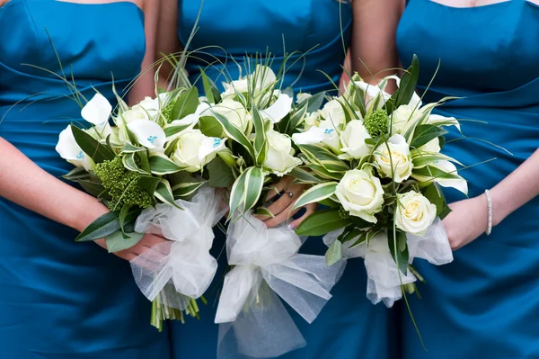 Bridesmaids with flowers — Stock Photo, Image