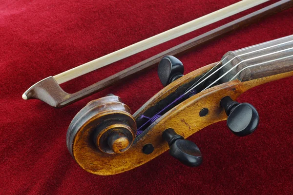 Hegedű és az íj — Stock Fotó