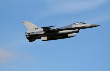 Solo F-16 Fighter Jet clipart